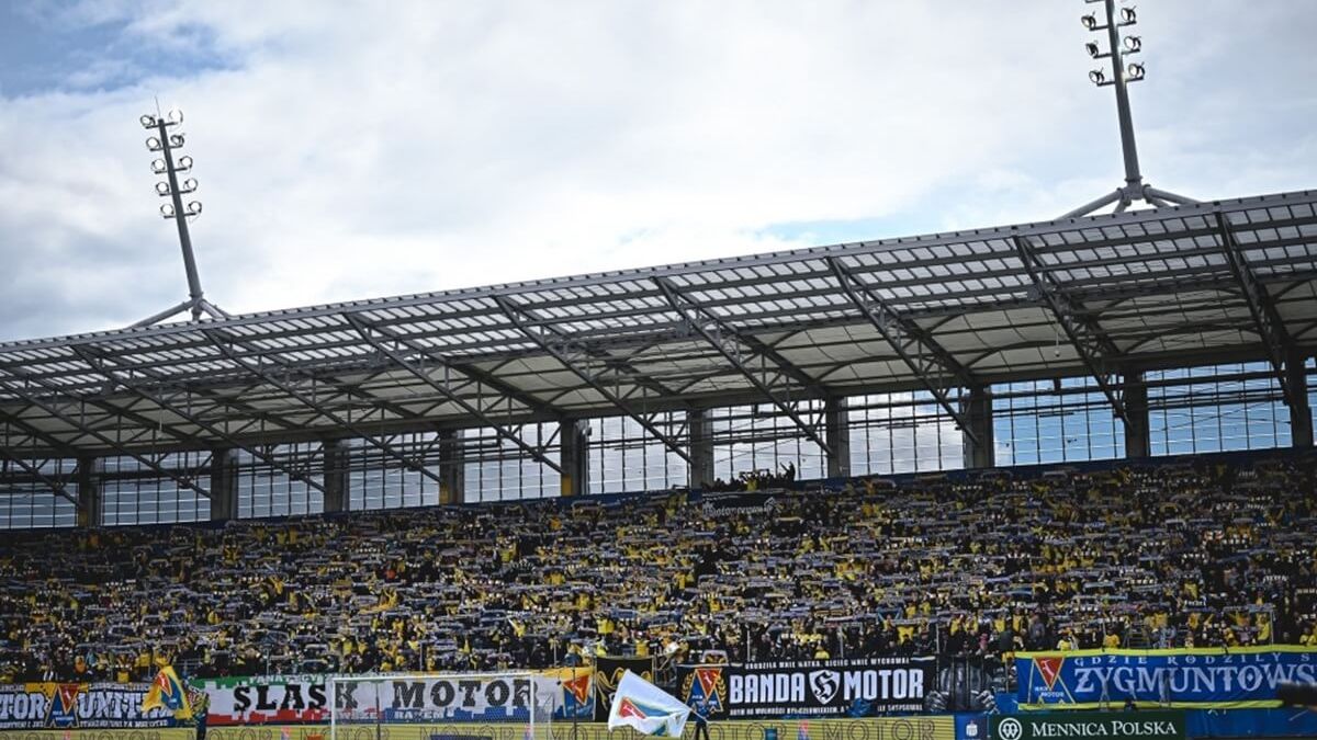 Kibice na trybunach stadionu Motor Lublin Arena