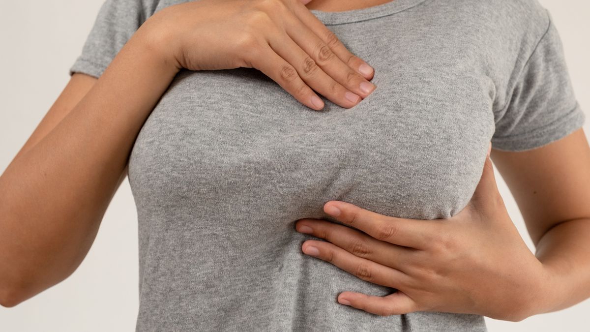 Choroby piersi mogą objawiać się tkliwością i bólem w obrębie biustu