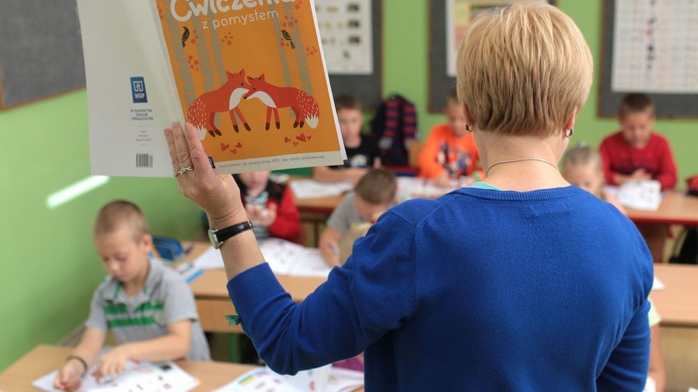 Nauczyciele nie widzą podwyżek, które tak szumnie zapowiadało MEN