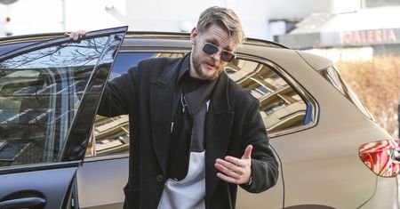Tym jeździ Fabijański. Aktor przesiadł się do luksusowej bryki