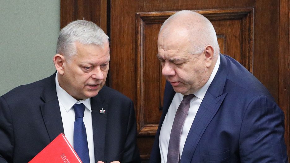 Tajny proces o "pakiety Sasina". Spór o 12 mln zł