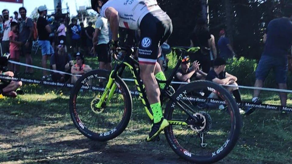 Zdjęcie okładkowe artykułu: Materiały prasowe / Facebook/Volkswagen samochody użytkowe MTB Team / Na zdjęciu: zawodnik Volkswagen samochody użytkowe MTB Team