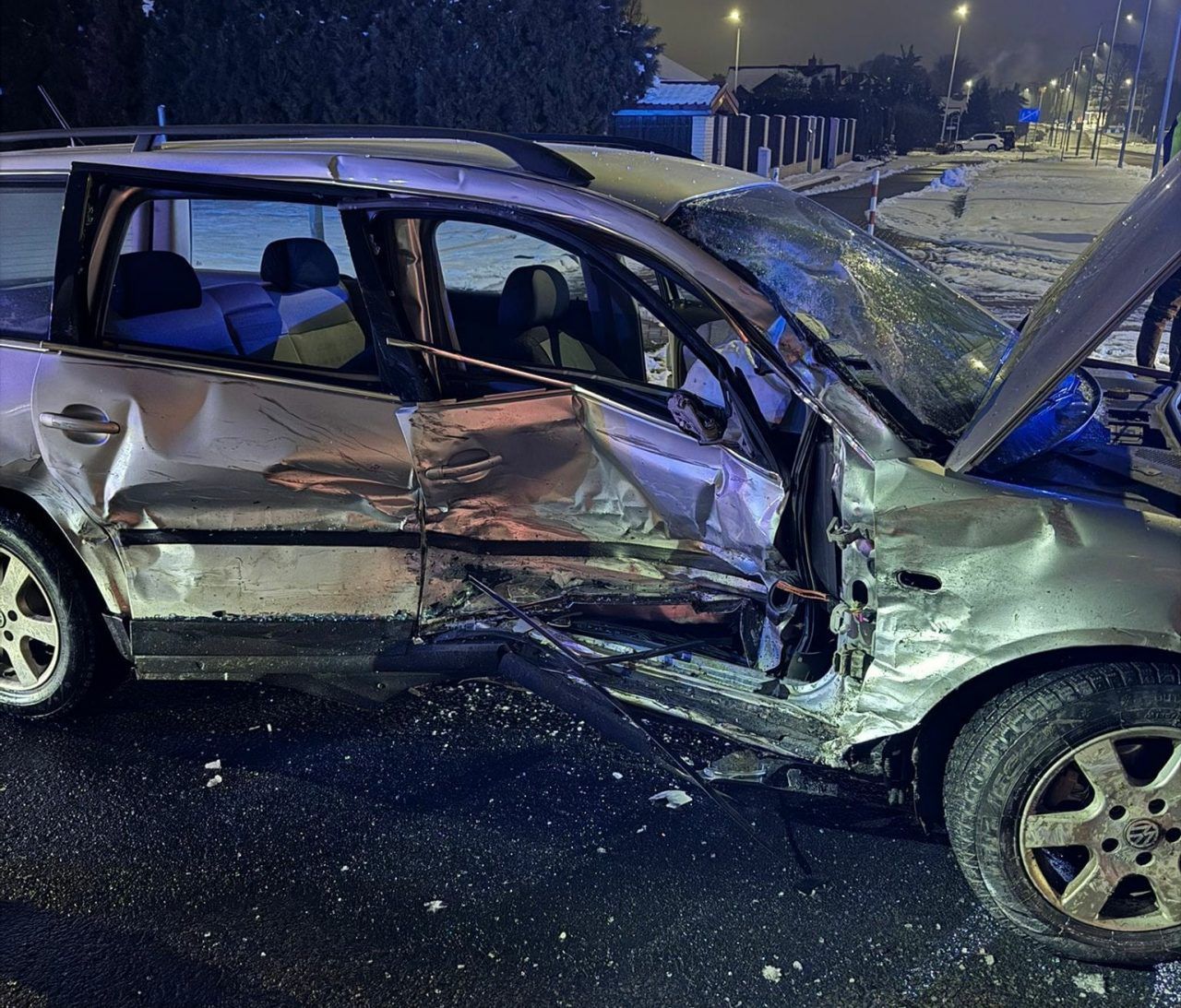 Hrubieszów: Zderzenie trzech pojazdów na ulicy Basaja "Rysia"