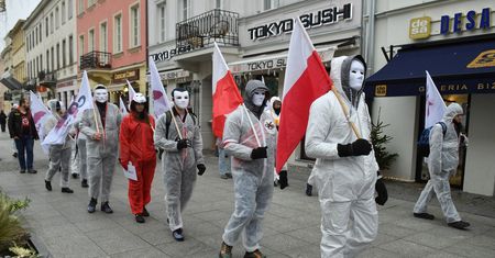 Świetlik: "Antyszczepionkowcy ponad podziałami – jak ich przekonać" [OPINIA]