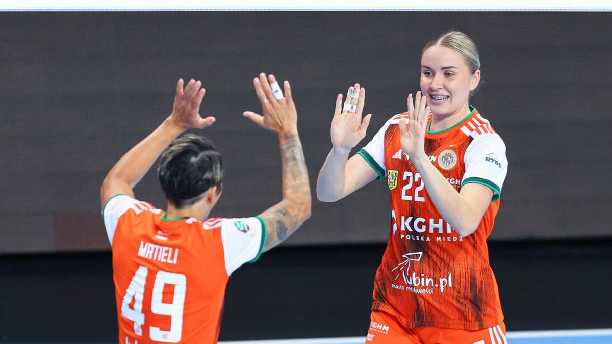 Materiały prasowe / Orlen Superliga / KGHM MKS Zagłębie Lubin / Na zdjęciu: Weronika Weber z Patricią Matieli