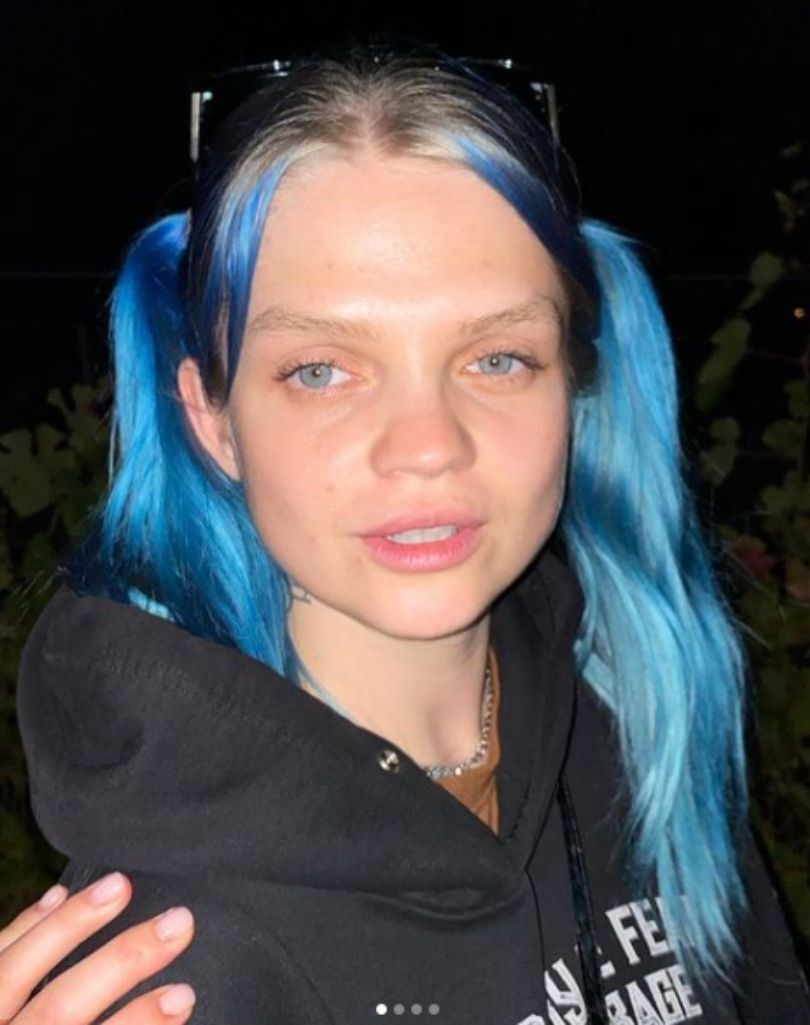 Margaret pozuje w szalonej stylizacji