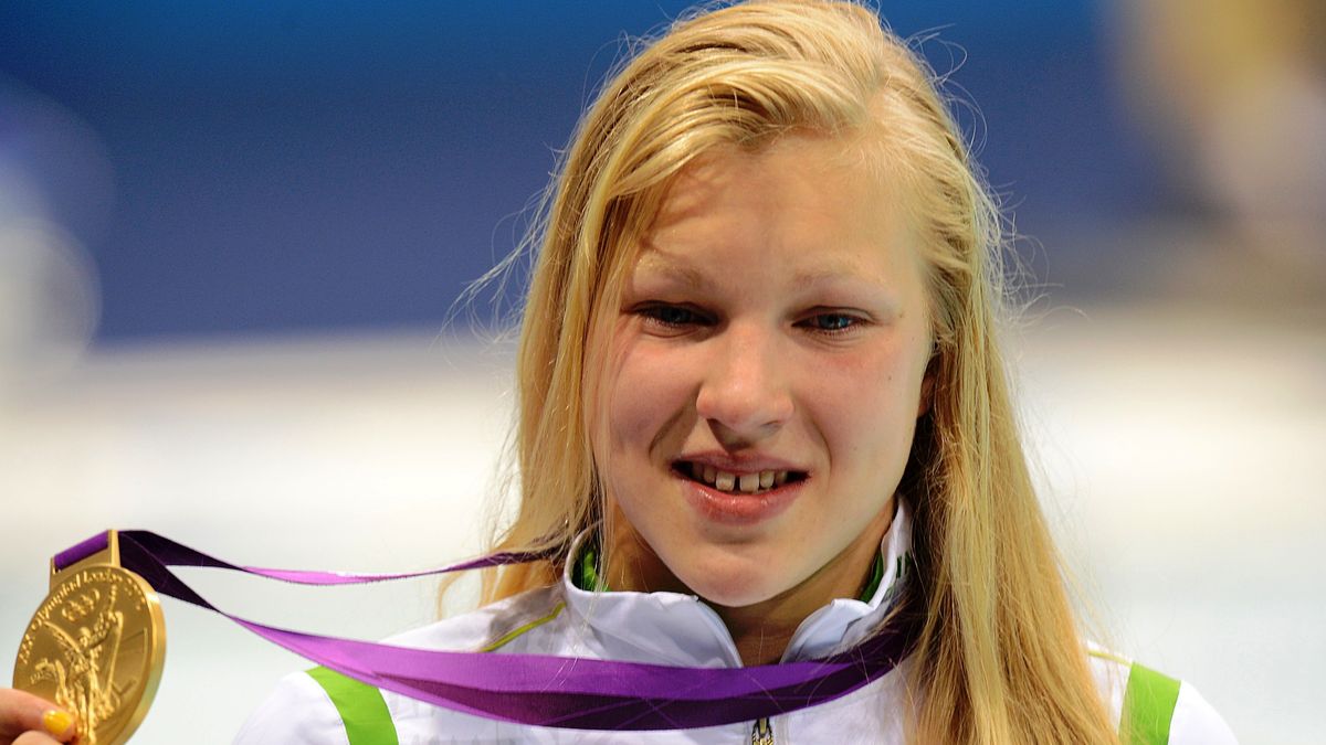 Zdjęcie okładkowe artykułu: Getty Images /  EMPICS Sport / Ruta Meilutyte odbiera złoty medal na IO w Londynie