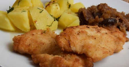 Jesz jak ptaszek, a i tak boli cię brzuch po posiłku? Oto powód