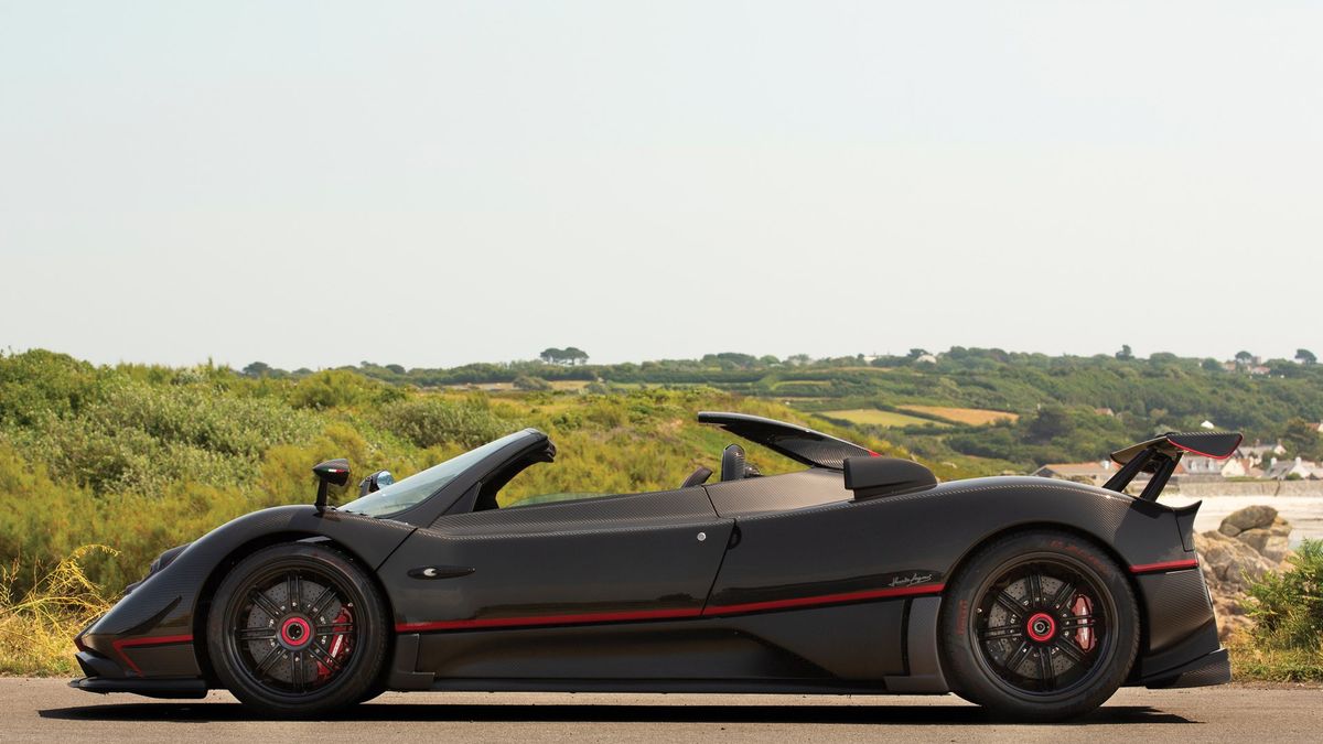 Pagani Zonda Aether pochodzi z serii "760" i została zmontowana ręcznie w liczbie 1 egzemplarza