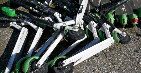 Tragedia w Białymstoku. Nie żyje 68-latek, który jechał na hulajnodze elektrycznej