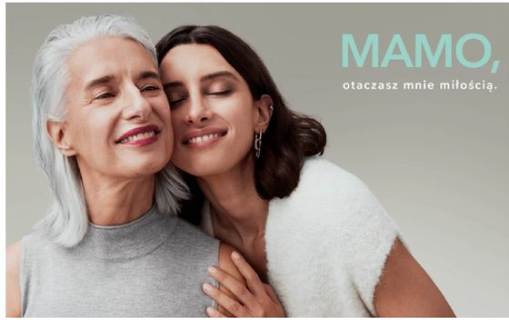 Douglas rusza z kampanią "Mamo, otaczasz mnie miłością"