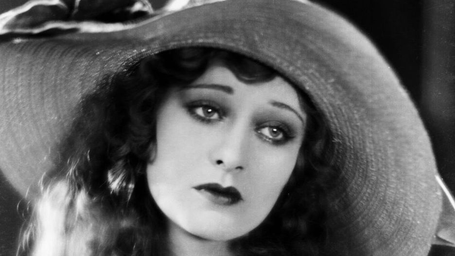Dolores Costello 
