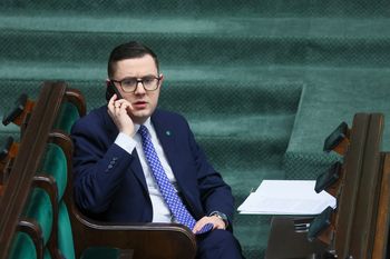 Ministerstwo Energii odpowiedziało na pytania o polskie rezerwy ropy
