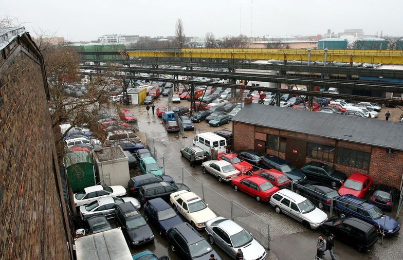 Import starych aut kwitnie. Resort finansów nie widzi przekrętów?