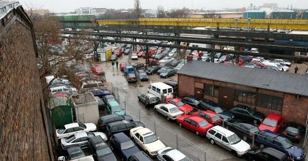 Import starych aut kwitnie. Resort finansów nie widzi przekrętów?