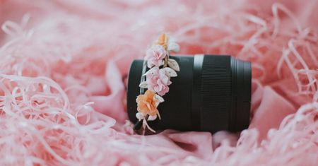 Pokazała, jak bardzo kocha fotografię. Zrobiła sesję noworodkową... obiektywu?!