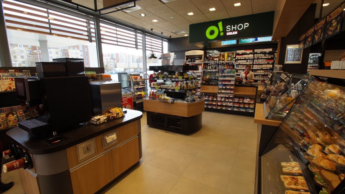 To nie supermarket, ale sklep Orlenu.