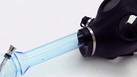 Niesamowita maska gazowa dla fanów fajki wodnej 1