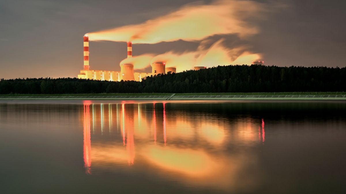 Prezes PGE Wojciech Dąbrowski przekonuje, że dalszy wzrost cen energii jest nieunikniony. Zdj. ilustracyjne