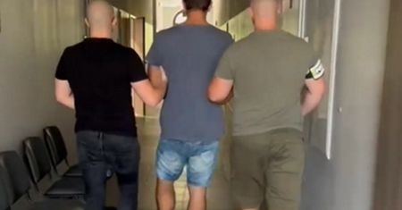 Weszli do restauracji przez okienko drive thru. Długo nie cieszyli się łupem