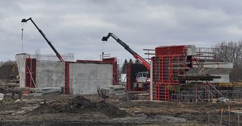 Sandomierz: Budowa drogowego węzła przy nowym moście