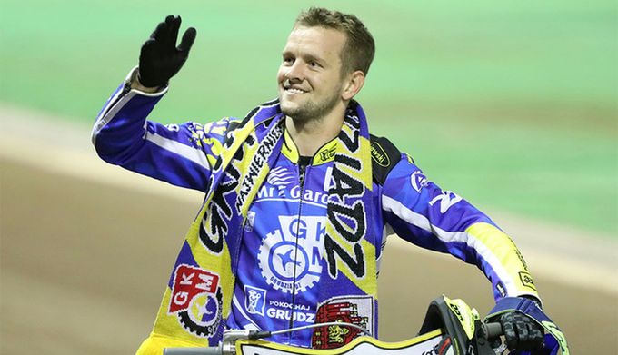 Artiom Łaguta żegna się z fanami