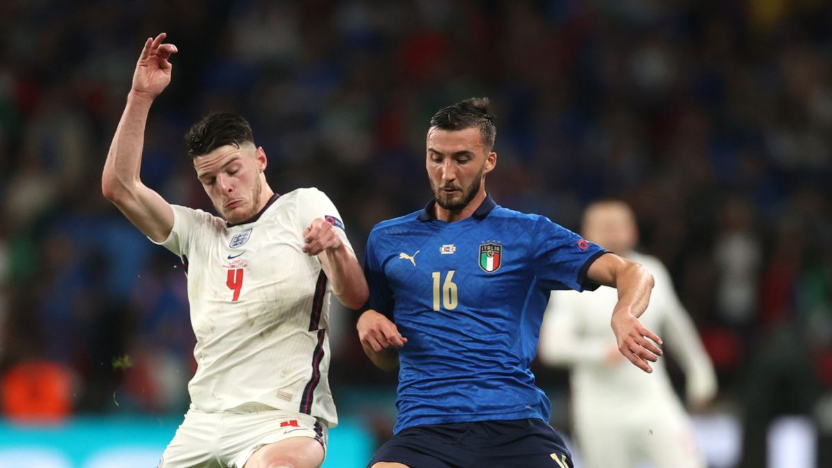 Declan Rice (z lewej) oraz Bryan Cristante