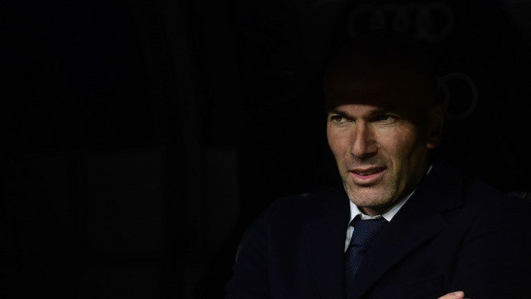 Zdjęcie okładkowe artykułu: AFP / Na zdjęciu: Zinedine Zidane