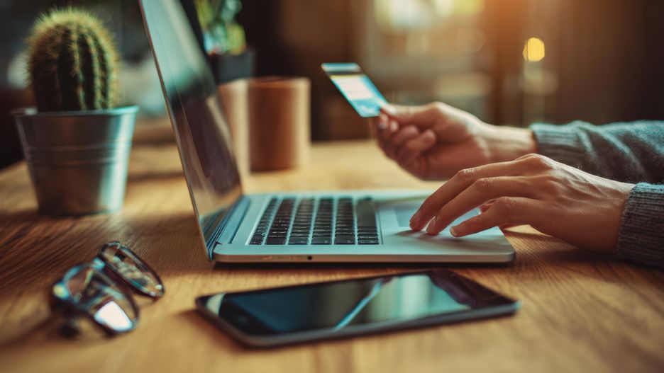 Przestępcy krok po kroku budowali zaufanie, na końcu przejęli konto