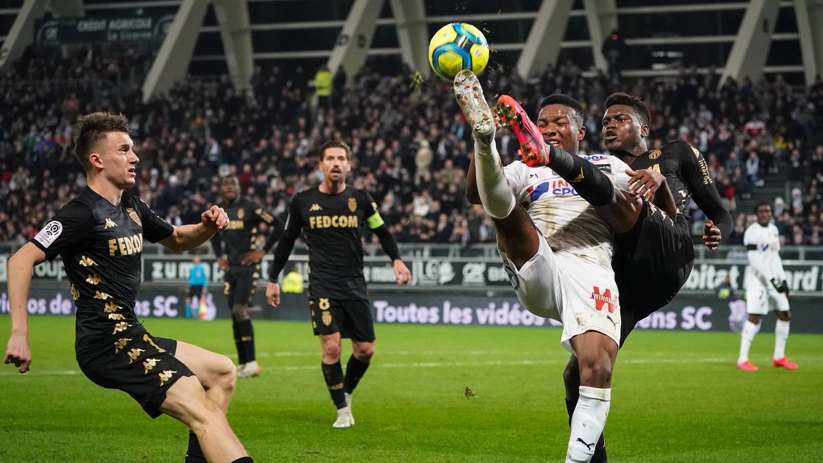 Newspix / Pierre Costabadie/Icon Sport / Na zdjęciu: starcie Amiens - AS Monaco