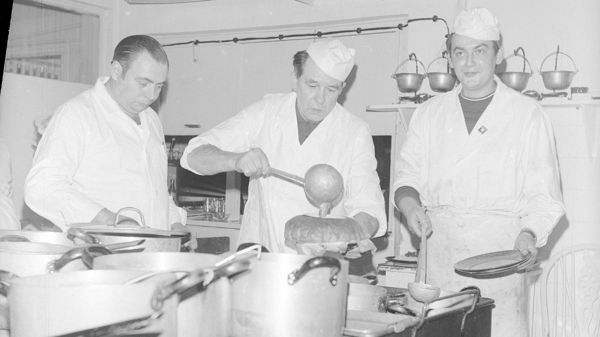 Kuchnia PRL była wyjątkowa. Czasem aż za bardzo!