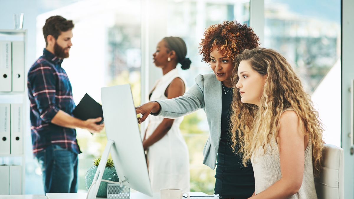 Daj się poznać pierwszego dnia w nowej pracy z możliwie jak najlepszej strony