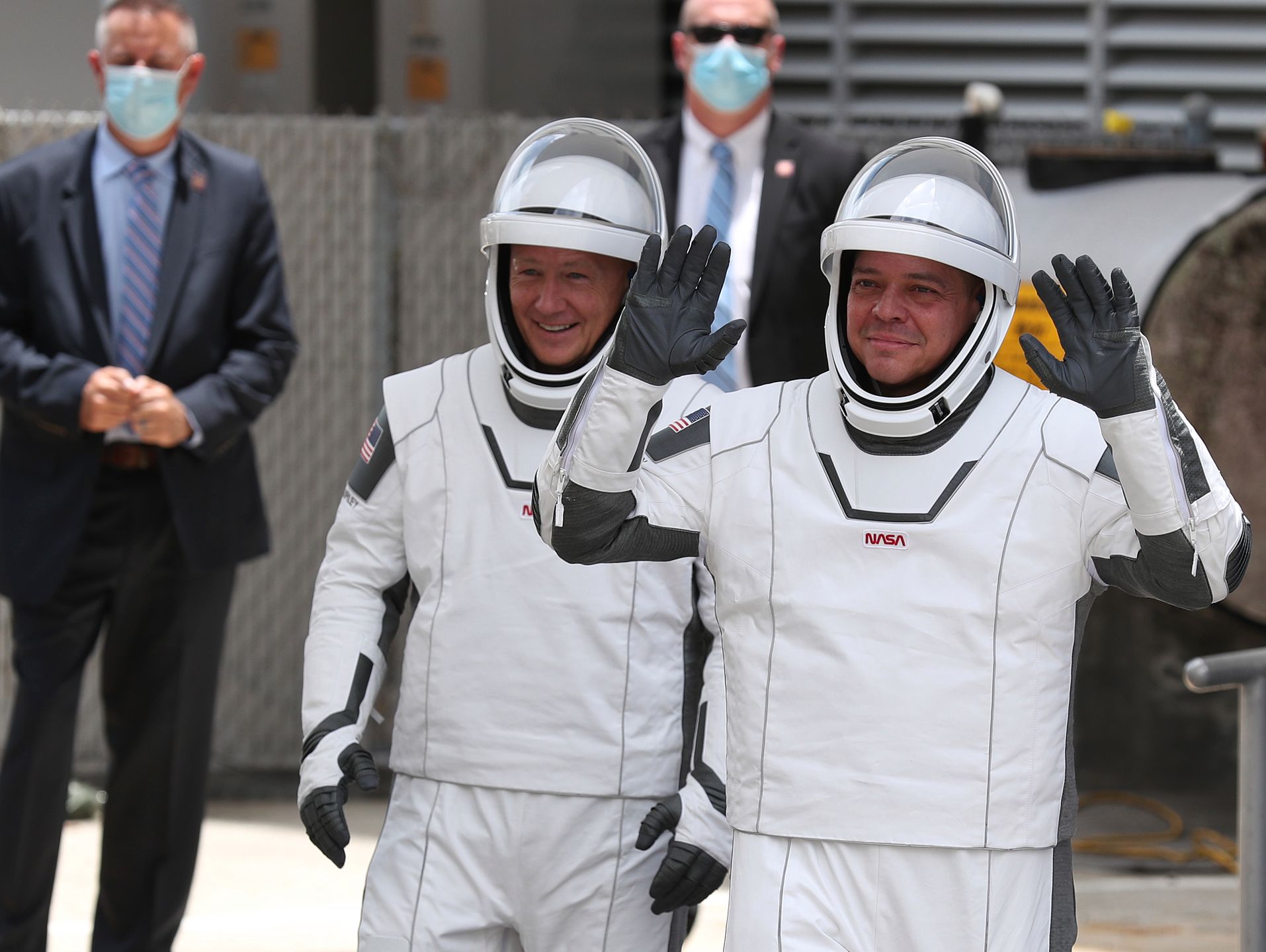 Lot SpaceX i NASA. Nowe kombinezony dla astronautów debiutują podczas tej misji 2