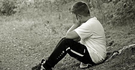 15-latek napadł z nożem na 14-latka. Chodziło o kurtkę, która mu się spodobała