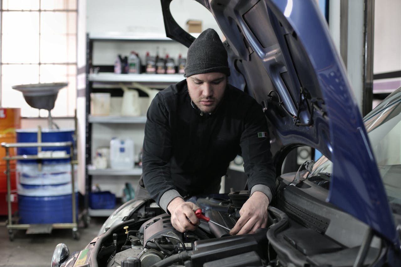 Mechanik, diagnosta, inżynier – które specjalizacje motoryzacyjne są najbardziej poszukiwane?