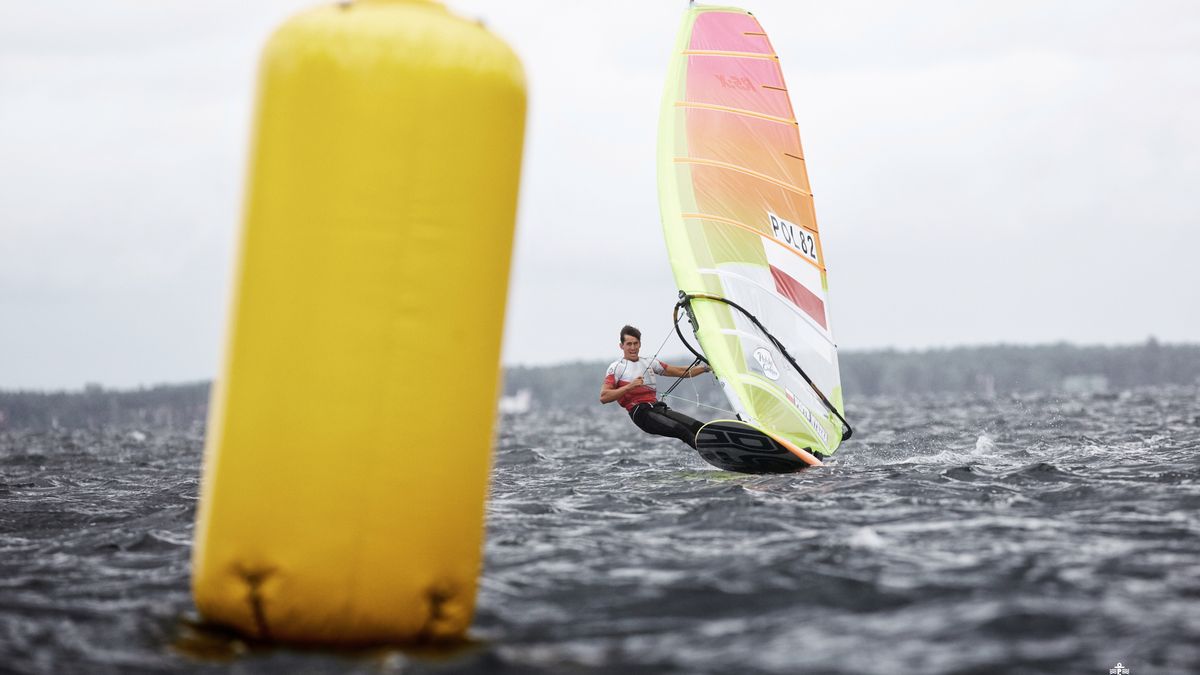Materiały prasowe / Jacek Kwiatkowski / PZŻ / Na zdjęciu: Piotr Myszka w olimpijskiej klasie RS:X