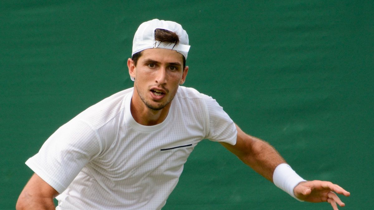 Wikimedia Commons / Carine06 / Pedro Cachin na korcie