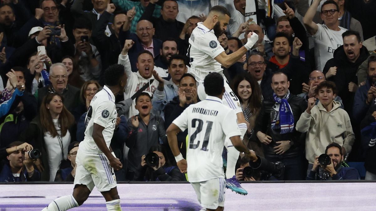 Karim Benzema celebruje zdobycie gola