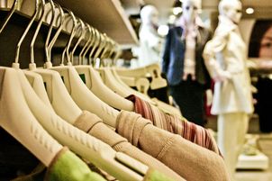 Te ubrania pomogą Ci przetrwać podczas okresu - moda użytkowa