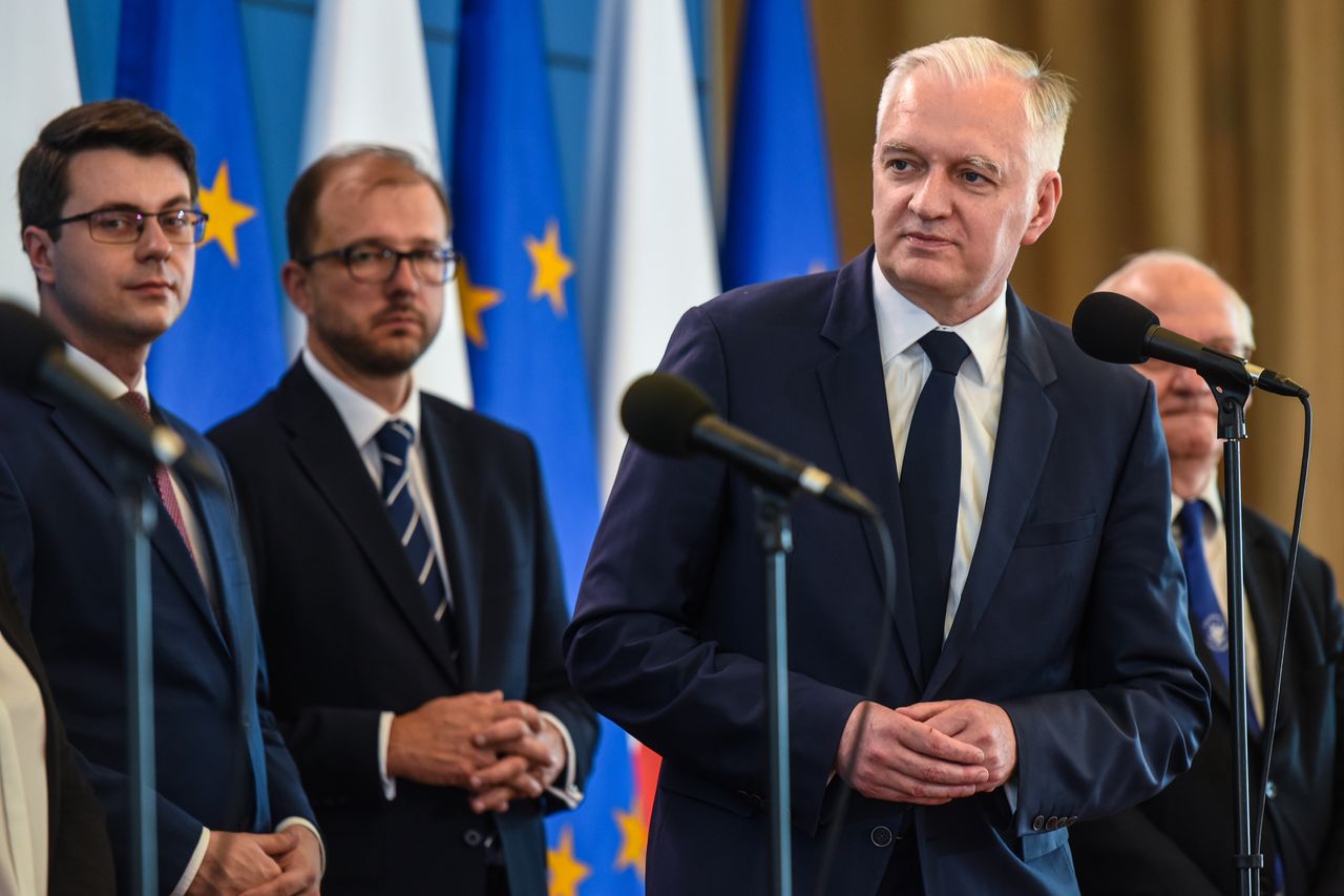 Jarosław Gowin podczas konferencji prasowej