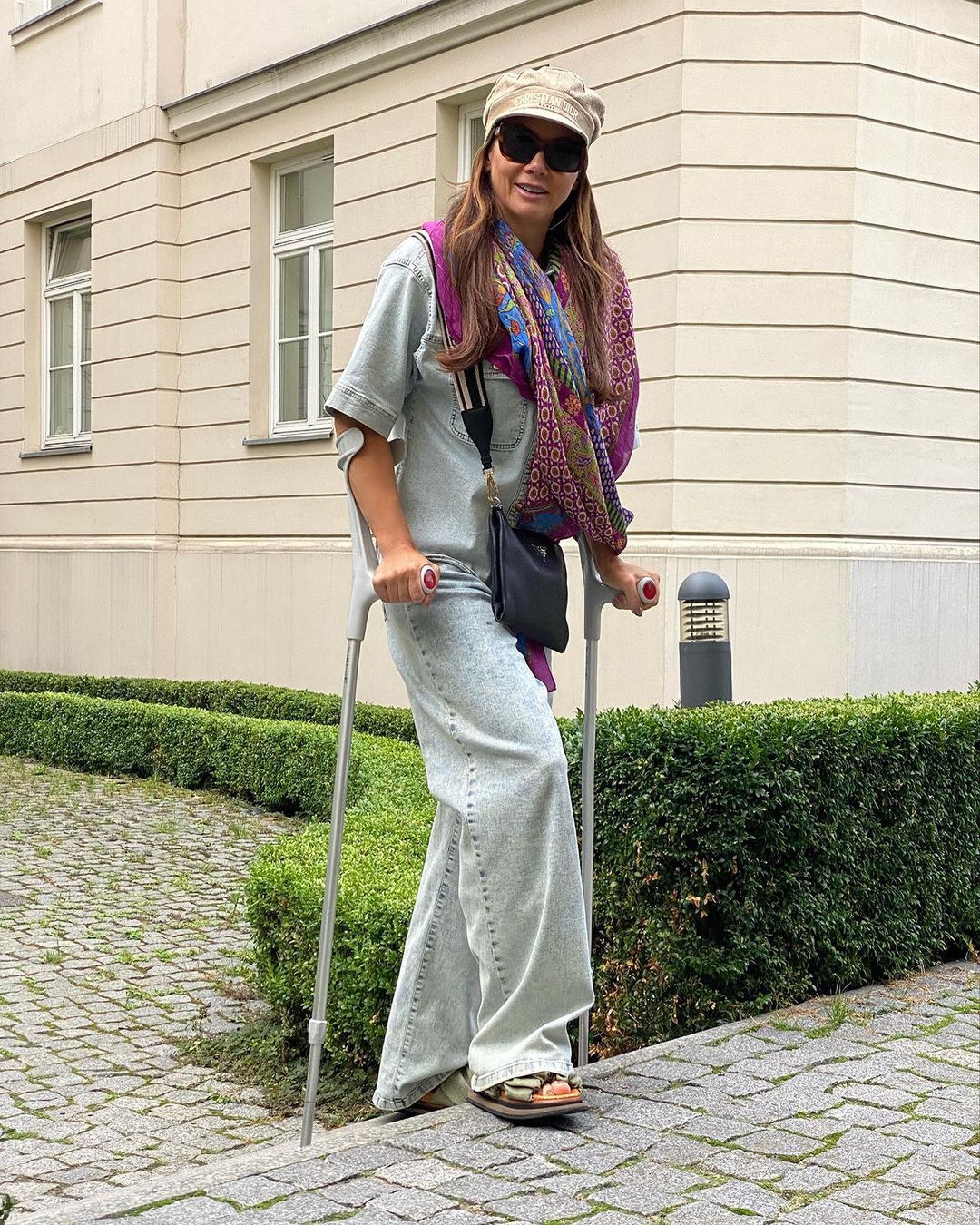 Kinga Rusin relacjonuje imprezę. Dziennikarka pozbyła się kul