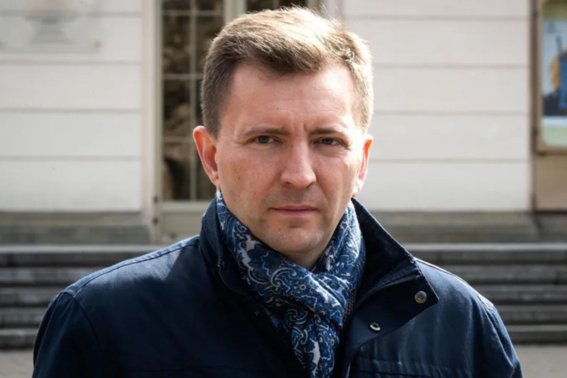Nowa miłość? Łukasz Schreiber w objęciach tajemniczej blondynki
