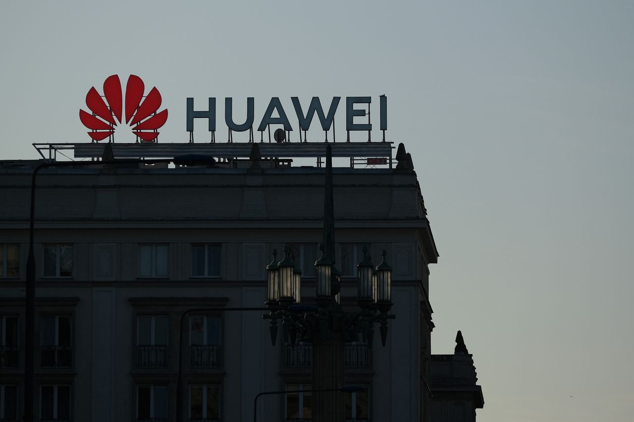Intel i inni stracili licencje na dostawy podzespołów dla Huawei - Huawei