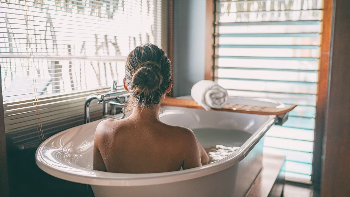 kobieta, wanna, łazienka