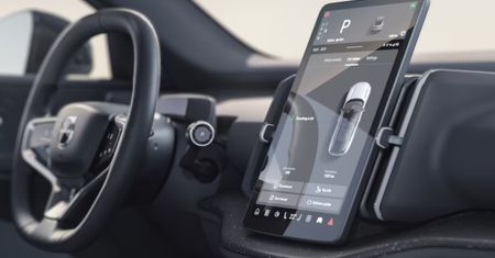 Kłopoty Volvo. Przez problem z softem nie widać prędkościomierza