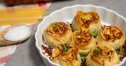 W makaronowych różyczkach skrywa się pyszny farsz. To jadalne dzieło sztuki zachwyca smakiem