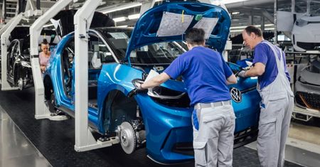 VW wstrzymuje produkcję. Niemcy mają ogromny problem