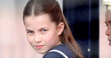 Sztuczna inteligencja przedstawia, jak księżniczka Charlotte będzie wyglądać w przyszłości. Kopia Kate?
