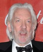 "Treasure Island": Donald Sutherland na wyspie skarbów z Elijah Woodem