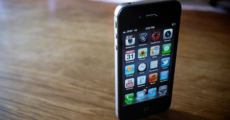 Telefon zamiast przewodnika. Bez tych aplikacji nie ruszaj w podróż